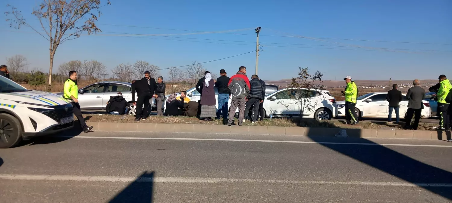 Diyarbakır’da Zincirleme Trafik Kazası: 8 Yaralı