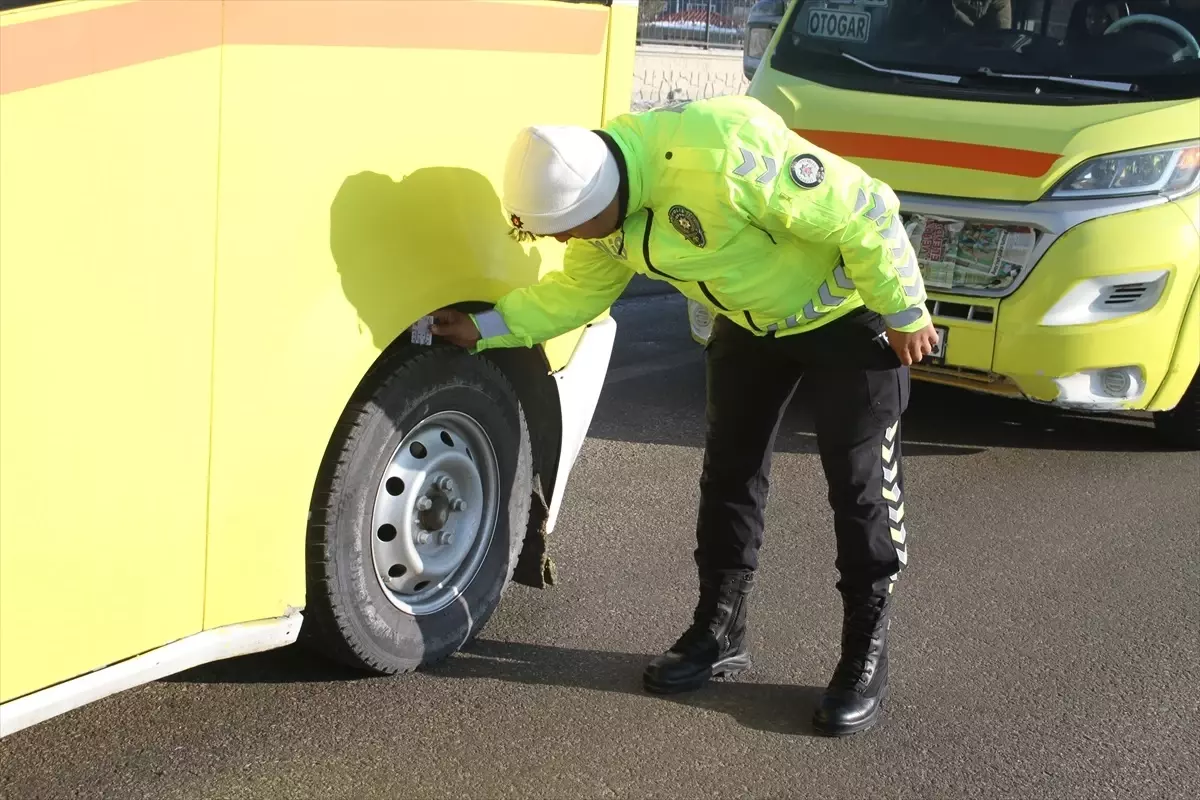 Van’da Kış Lastiği Denetimi Yapıldı